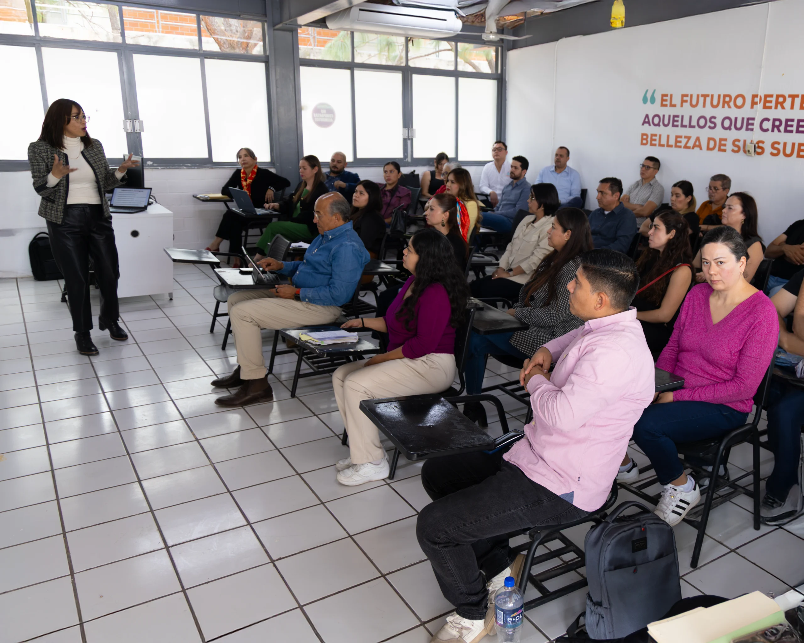 Charla con Estudiantes de Preparatoria